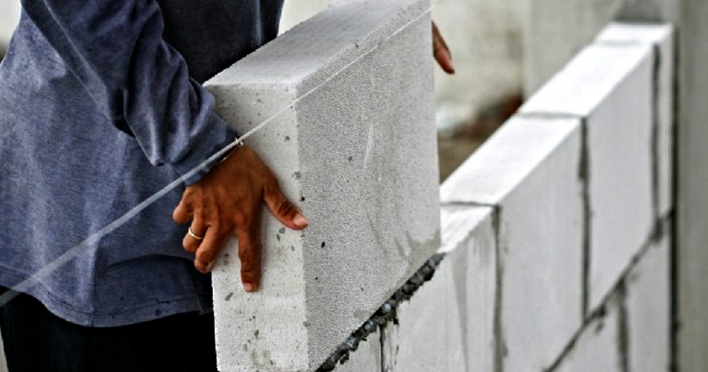 بلوک اتوکلاو شده هبلکس در واقع از عبارت Autoclaved Aerated Concrete میآید و به نوعی از بتن سبک گفته میشود